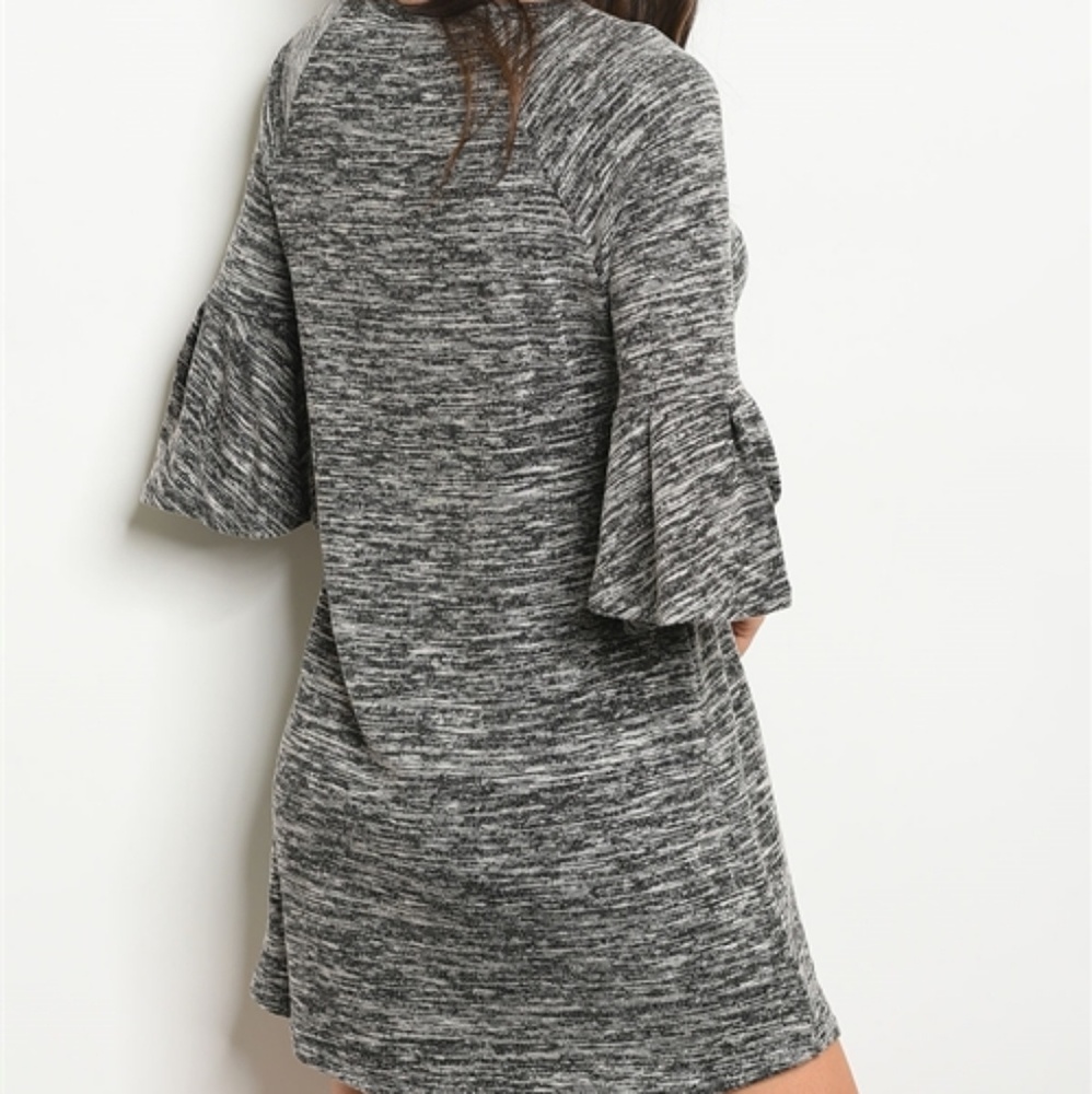 ✔CLEARANCE! 🎉HP spacedyed bell sleeve dress - Picture 4 of 4